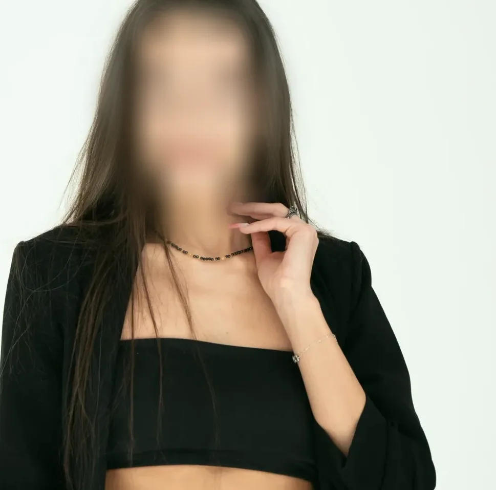 Aroa, 28 años